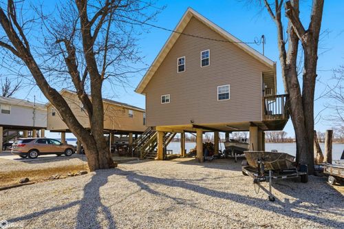 1438 J And J Rd, Gladstone, IL, 61437-5201 | Card Image