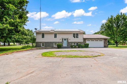 8472 Cardinal Hill Rd, Rochester, IL, 62563-6141 | Card Image