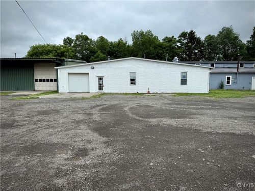 21 Squires St, Cortland, NY, 13045-3262 | Card Image