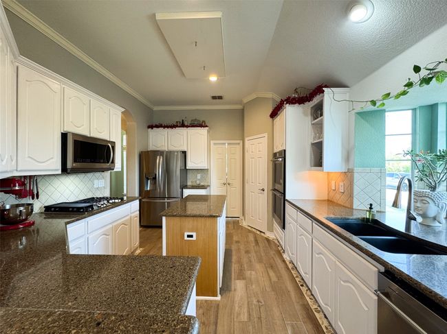 14001 Zippo Way, House other with 5 bedrooms, 4 bathrooms and null parking in Haslet TX | Image 10