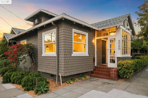 6060 Harwood Ave, Oakland, CA, 94618-1338 | Card Image