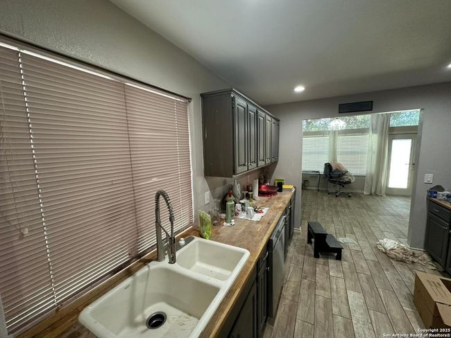 10123 Windburn, House other with 4 bedrooms, 3 bathrooms and null parking in Converse TX | Image 7