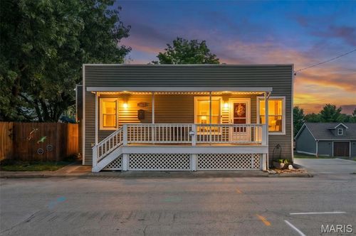 415 Mcdonough St, Saint Charles, MO, 63301-3469 | Card Image