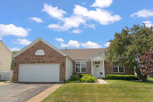 1611 Wintercrest Ln, Shorewood, IL, 60404-0687 | Card Image