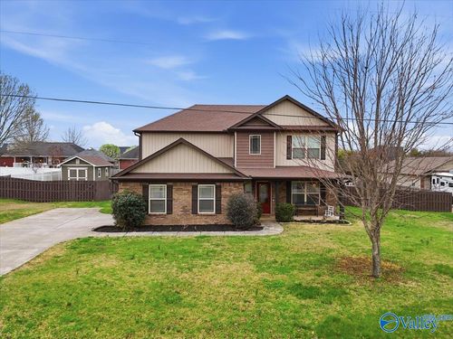 106 Kelsey Dr, New Market, AL, 35761-9212 | Card Image