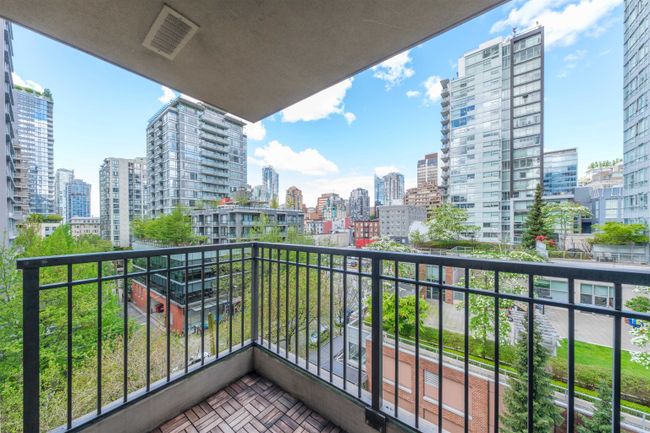 702 - 989 Richards Street, Condo with 1 bedrooms, 1 bathrooms and 1 parking in Vancouver BC | Image 8