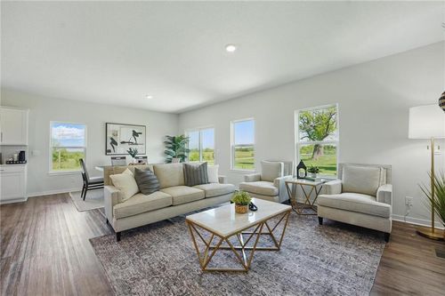 702 Fallen Leaf Dr, Belton, MO, 64012-2503 | Card Image