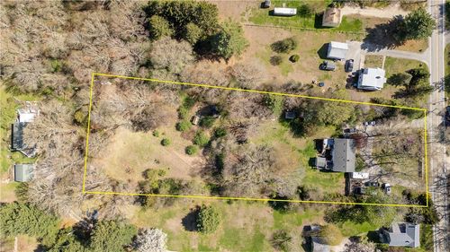 246 Long Hwy, Little Compton, RI, 02837-1813 | Card Image