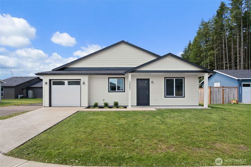 3001 Orange Ct, Winlock, WA, 98596-8937 | Card Image