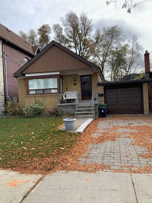 89 Mcgillivray Ave, North York, ON, M5M2Y5 | Card Image