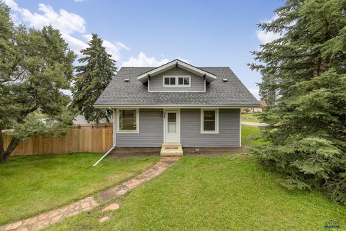 132-132 Harney St, Custer, SD, 57730-1419 | Card Image