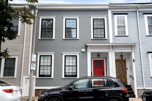 2-142 W 8th St, Boston, MA, 02127-2536 | Card Image