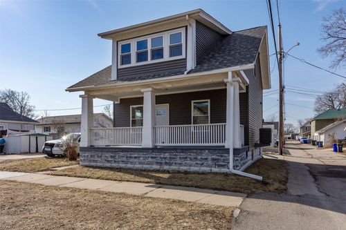 514 9th Street Nw, Cedar Rapids, IA, 52405 | Card Image