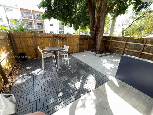 111-4301 Nw South Miami Dr, Miami, FL, 33126 | Card Image