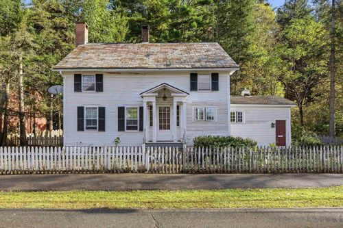 8 Golf Ave, Woodstock, VT, 05091-1307 | Card Image