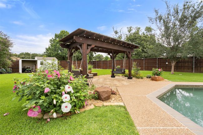 230 Bent Tree Trl, House other with 3 bedrooms, 2 bathrooms and null parking in Burleson TX | Image 26