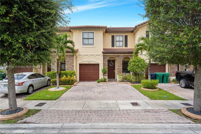 0 - 16317 Sw 71st Ter, Townhouse with 3 bedrooms, 2 bathrooms and null parking in Miami FL | Image 1