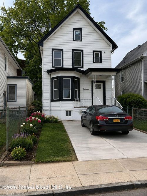 18 Cottage Pl, Staten Island, NY, 10302-1546 | Card Image