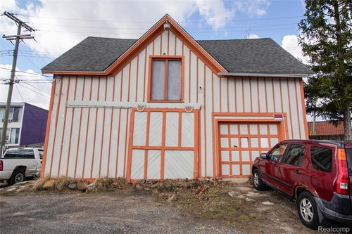 427 Ballard St, Ypsilanti, MI, 48197-2396 | Card Image