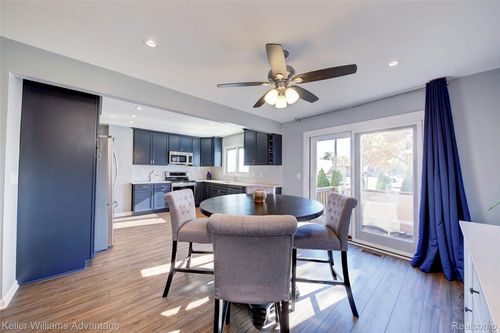 446 Oakgrove Ct, Clawson, MI, 48017-2518 | Card Image