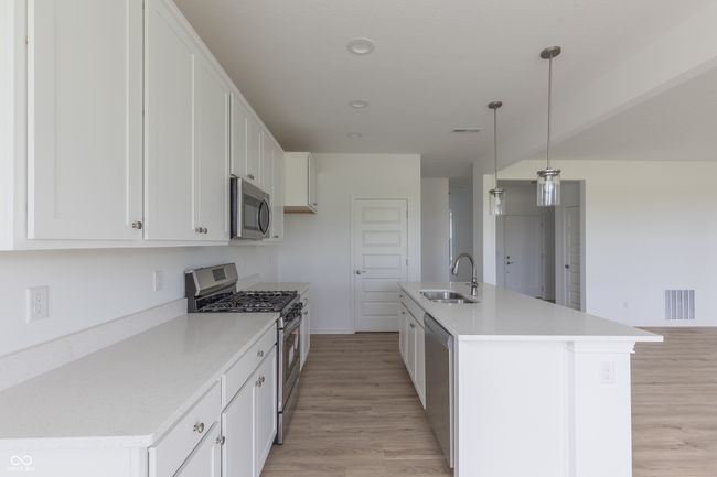 1023 Grassy Branch Dr, House other with 3 bedrooms, 3 bathrooms and null parking in Indianapolis IN | Image 9
