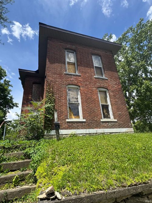 2012 S Washington St, Marion, IN, 46953-3066 | Card Image