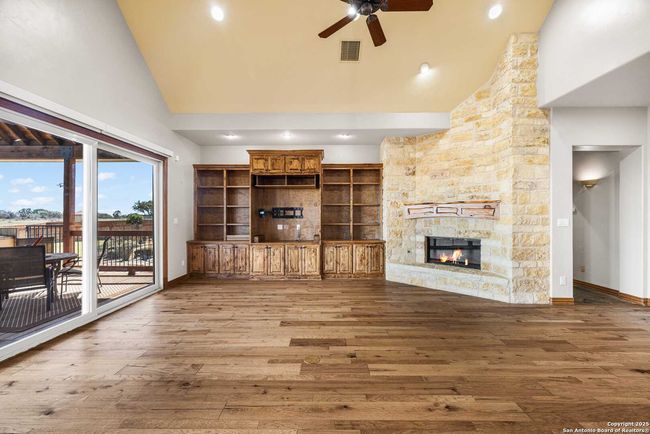 2021 Vista Ridge Dr, House other with 3 bedrooms, 3 bathrooms and null parking in Kerrville TX | Image 7
