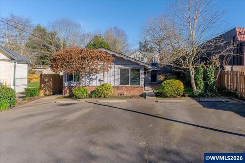 130 24th St Ne, Salem, OR, 97301-4423 | Card Image