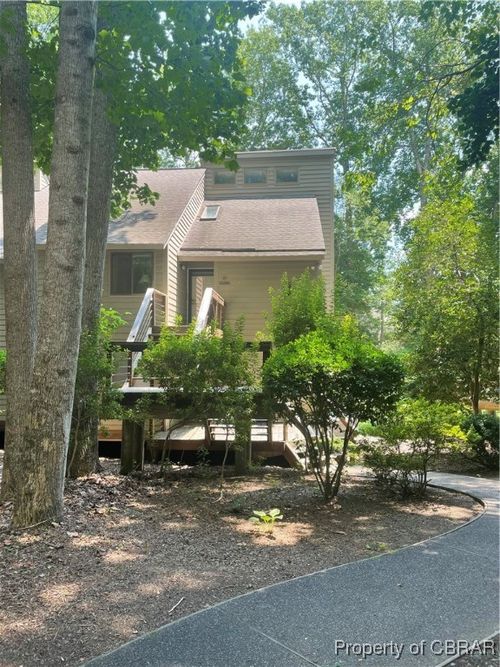 4-f-68 Villa Ridge Dr, Hartfield, VA, 23071-9701 | Card Image