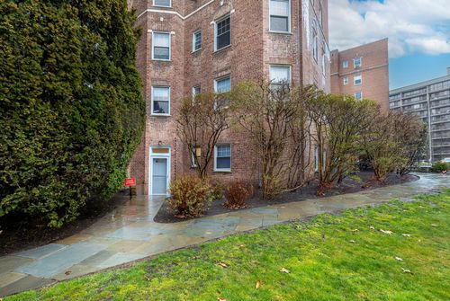 apt-b1-50 N Broadway, White Plains, NY, 10603-3717 | Card Image