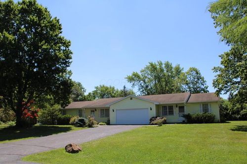 37 Delaware Dr, Delaware, OH, 43015-2341 | Card Image