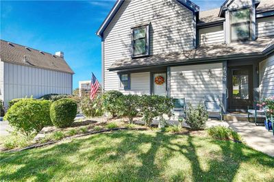 View of front facade featuring a front yard | Image 1