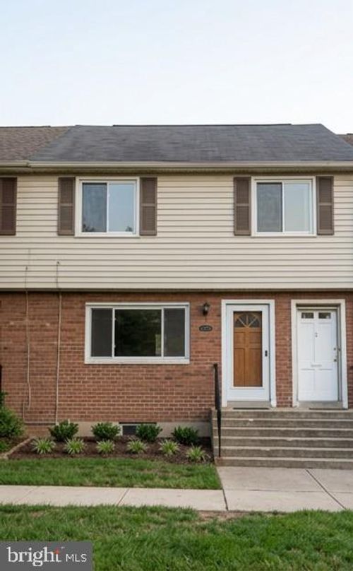 7924 Riggs Rd, HYATTSVILLE, MD, 20783-4402 | Card Image