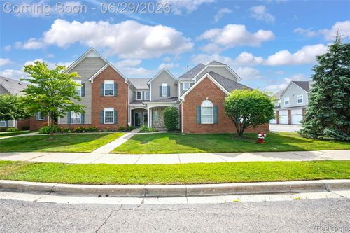 54726 Monarch Dr, Shelby Township, MI, 48316-5616 | Card Image