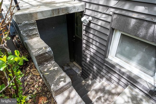 319 Hume Ave, Home with 2 bedrooms, 2 bathrooms and null parking in ALEXANDRIA VA | Image 27
