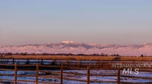 4545 E Hubbard Rd, Kuna, ID, 83634-1419 | Card Image