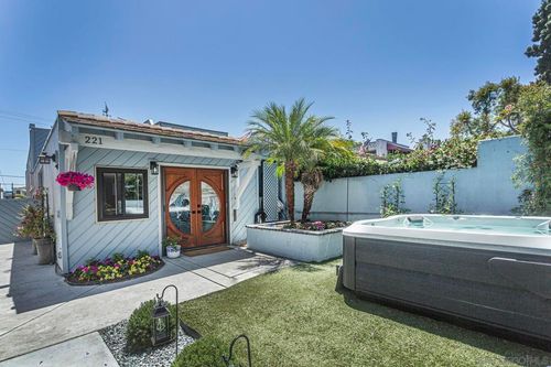 221 B Ave, Coronado, CA, 92118 | Card Image