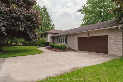 202122 21 Highway, Georgian Bluffs, ON, N4K5N7 | Card Image