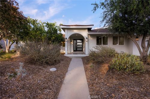 10000 Amestoy Ave, Northridge, CA, 91325 | Card Image