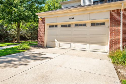 10104 Jasmine Dr, Walled Lake, MI, 48390-5833 | Card Image