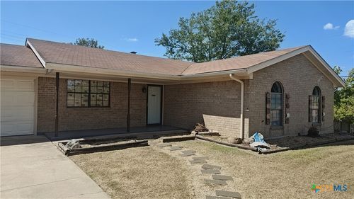 902 Davie Lee Dr, Copperas Cove, TX, 76522-4211 | Card Image