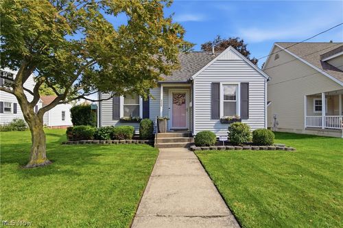 335 Harmon St Sw, North Canton, OH, 44720-3017 | Card Image