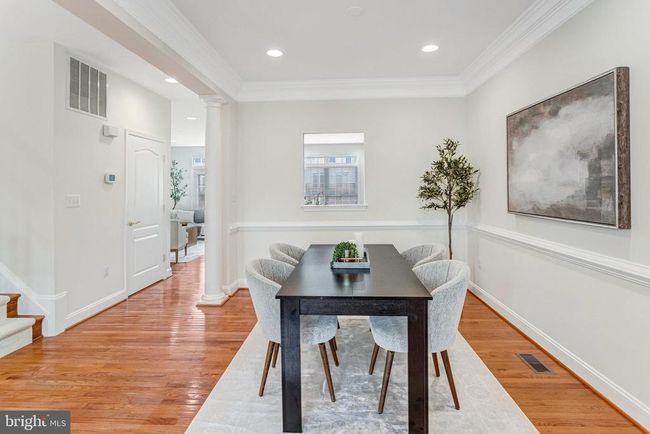 25804 Commons Sq, Townhouse with 3 bedrooms, 4 bathrooms and null parking in CHANTILLY VA | Image 7