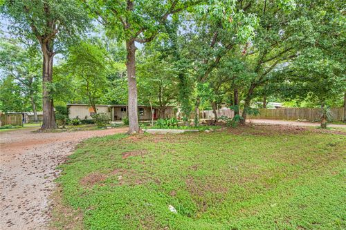 402 Baltzell Dr, Pinehurst, TX, 77362-3518 | Card Image
