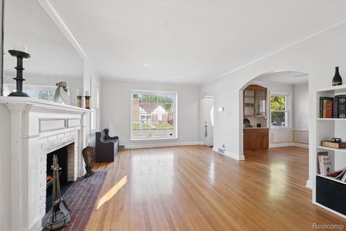 4503 Bishop St, Detroit, MI, 48224-2385 | Card Image