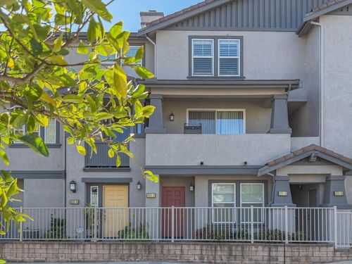 unit-57-16915 Hutchins Lndg, San Diego, CA, 92127-6851 | Card Image