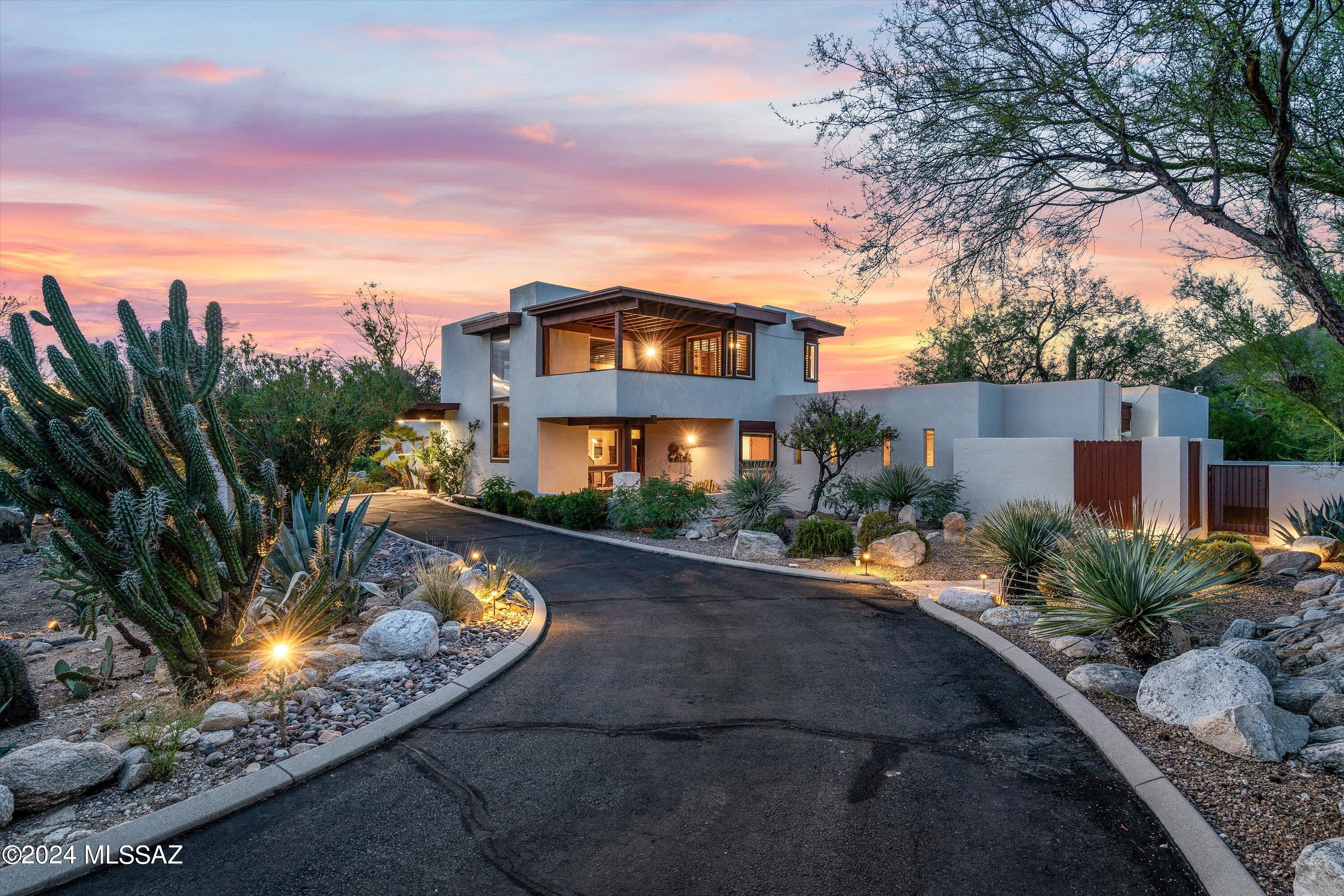 Calle Elena , Tucson, AZ 85718