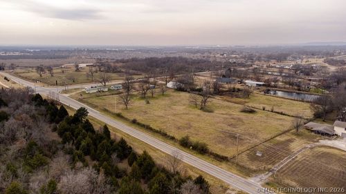 8021 E 86th Street N, Owasso, OK, 74055 | Card Image