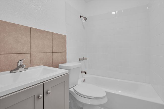 905 N Music St, House other with 3 bedrooms, 2 bathrooms and null parking in Sherman TX | Image 12