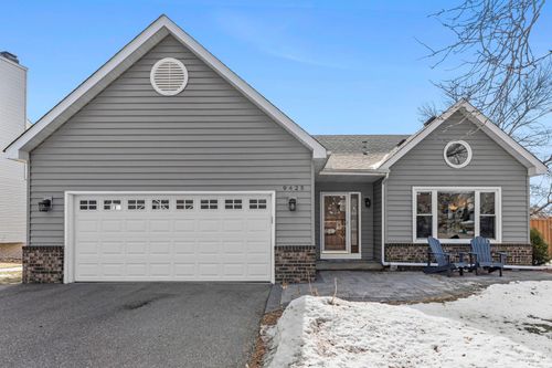 9425 Barrington Rd, Woodbury, MN, 55125-9364 | Card Image